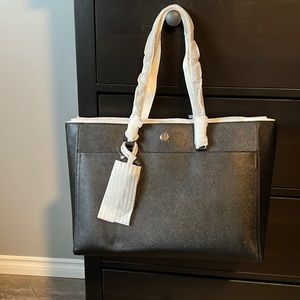 BNWT Tory Burch Robinson Tote
